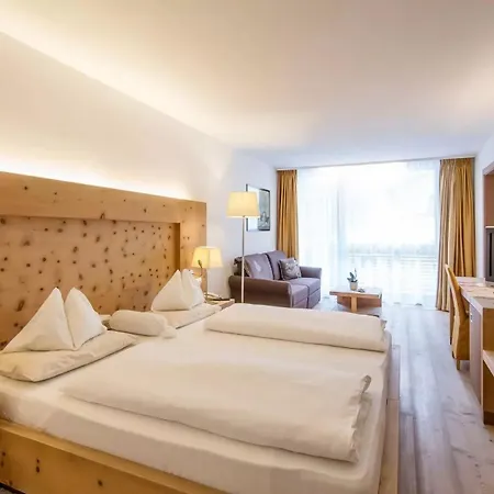 Alpine Hotel Ciasa Lara-3